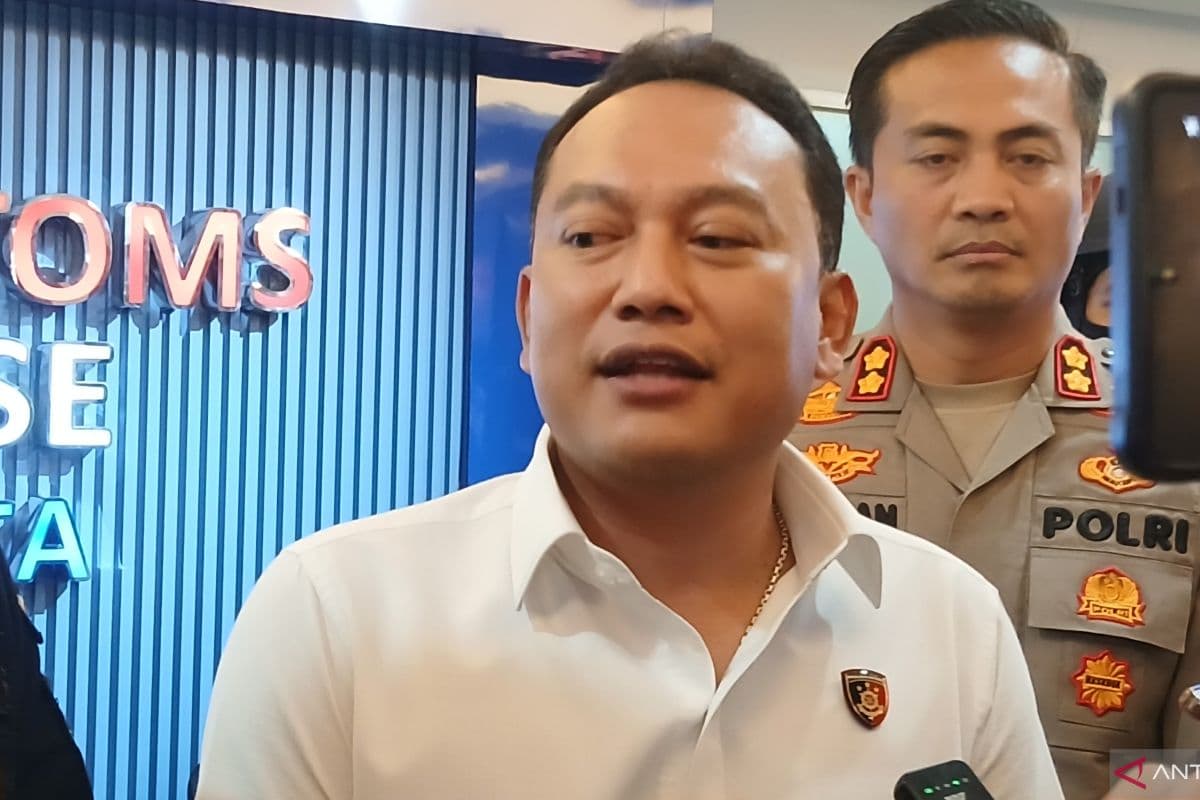 Jakarta police investigate gold smuggling by Indian national