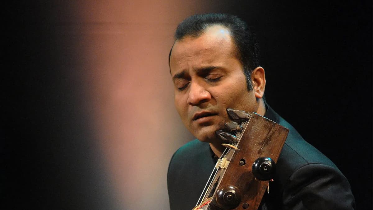 Modern sarangi master Sabir Khan brings his lyrical playing to the Old Town School of Folk Music
