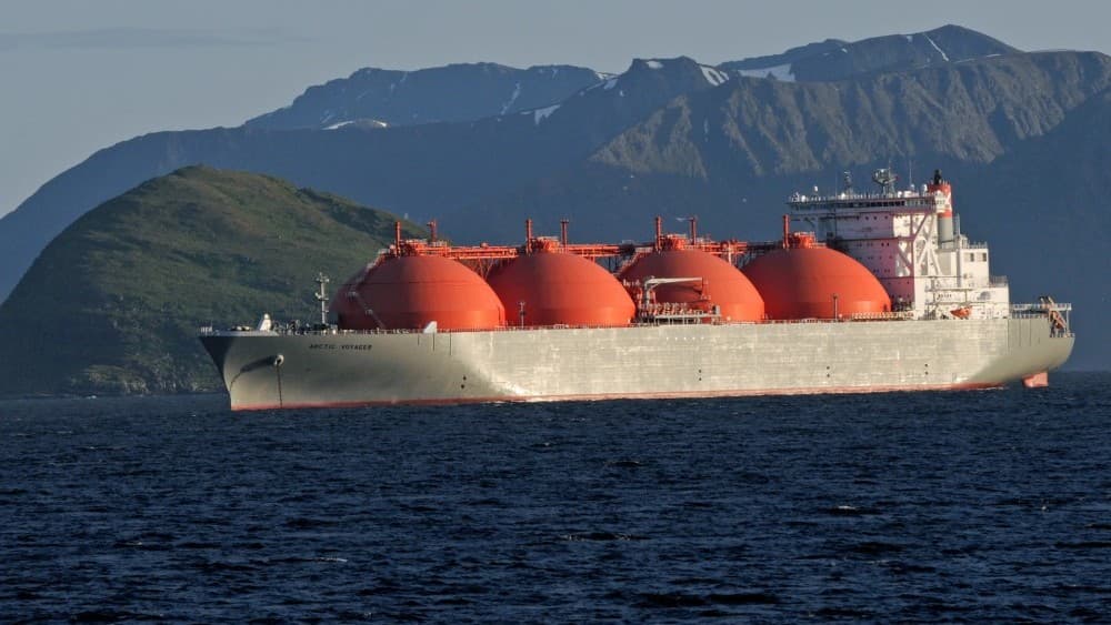 India Rejects Russian LNG Under Sanctions