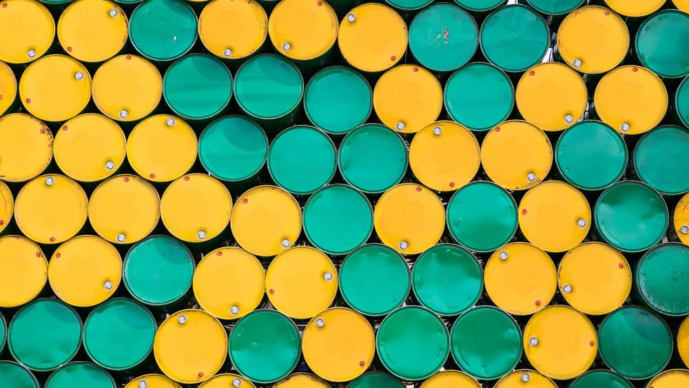 China Boosts Oil Stockpiles Despite Import Plunge