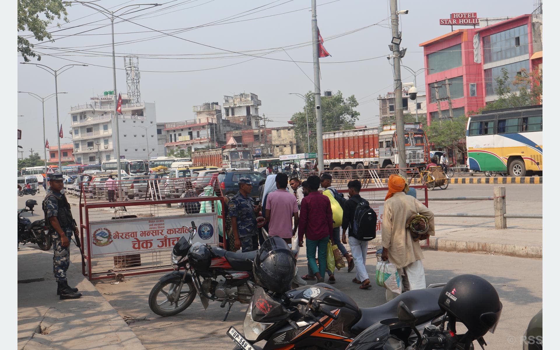 Tightened border checks boost domestic business in Sunauli area