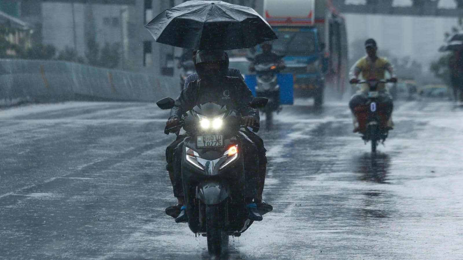 Red alert : Thunderstorm , hailstorm alert across Punjab , Haryana as heatwave set to ease from May 29