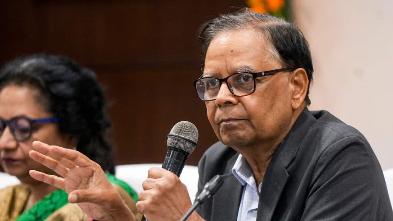 India can still grow 6 . 5 % despite West Asia crisis if disruption remains short - lived : Arvind Panagariya