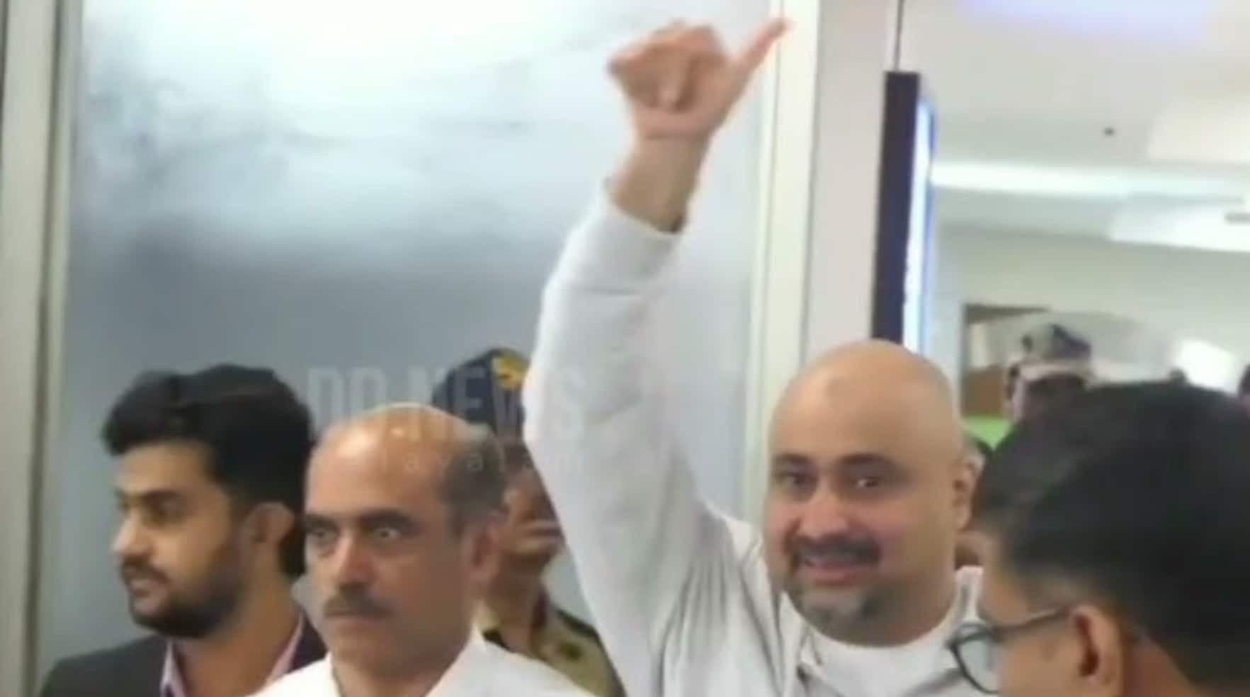 Kerala man returns home on Bakrid after 20 years in Saudi prison , Rs 34 crore blood money campaign - Moneycontrol . com