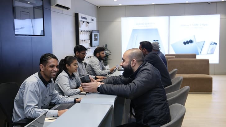 From Logbooks to AI-Powered Care: Samsung Marks 30 Years of Customer Service in India