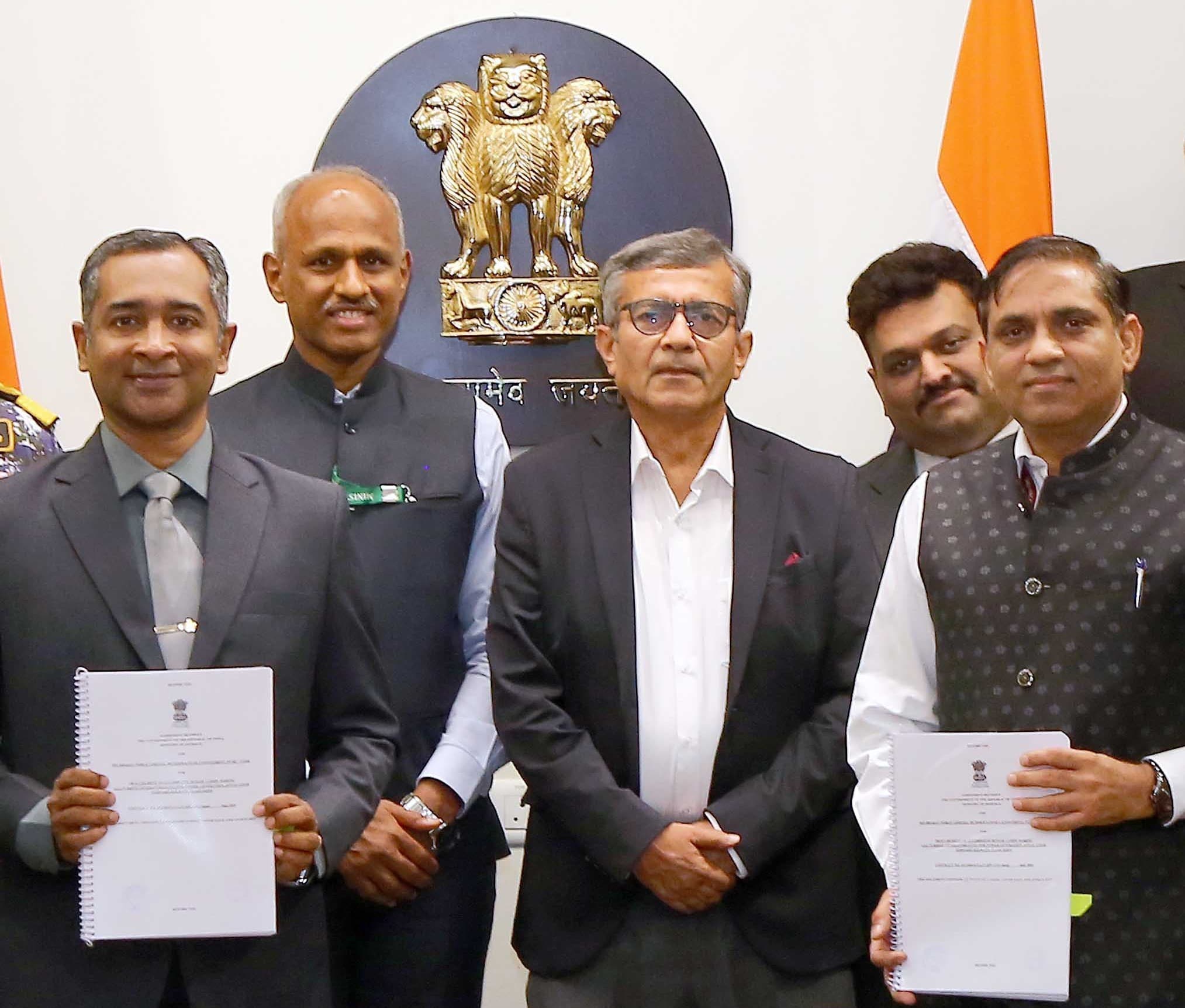 Aatmanirbhar Bharat : MoD inks Rs 425 crore contract for 12 sets of 1 . 25 MW Marine Gas Turbine Generators for Indian Navy
