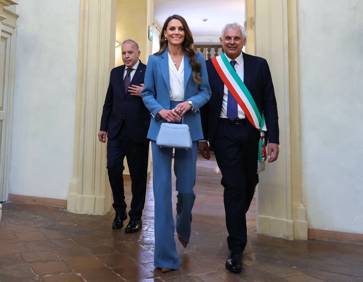 Princess Kate’s Italy trip shows that she’s ‘upping her game’ & is ‘back in business’