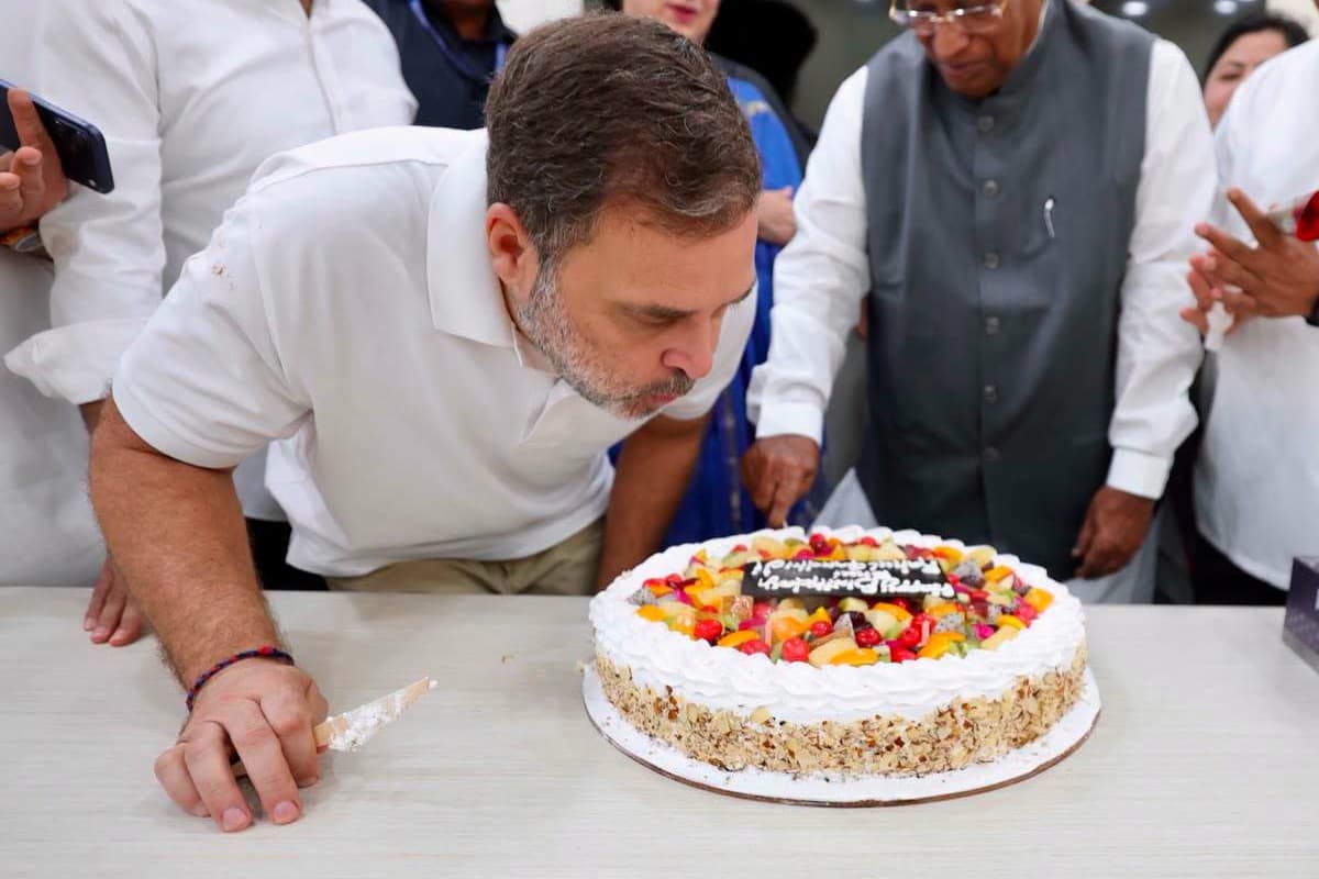 MK Stalin , Abhishek Banerjee wish on Rahul Gandhi birthday