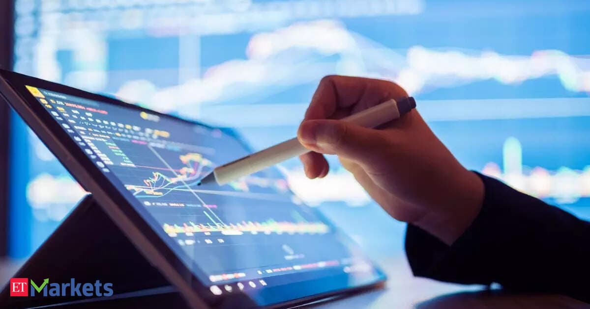 Bonus issues, stock splits & dividends: SBI among 18 stocks turning ex-date this week. Do you own any?