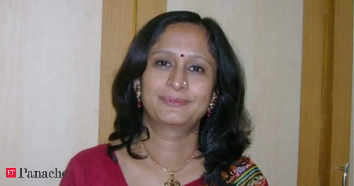 At 52, ex-teacher realises her lifelong goal, gifts a CA degree to her father on his 75th birthday