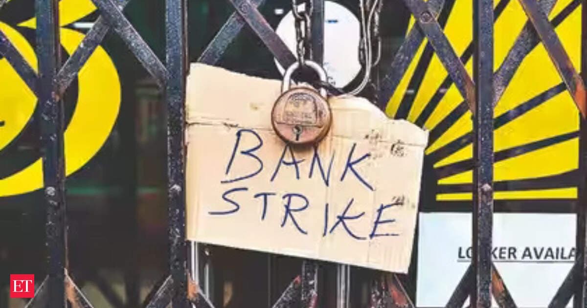 Bank Strike Dates: Are private banks also closed from September 28–30? Know which banks may be affected and what customers should do