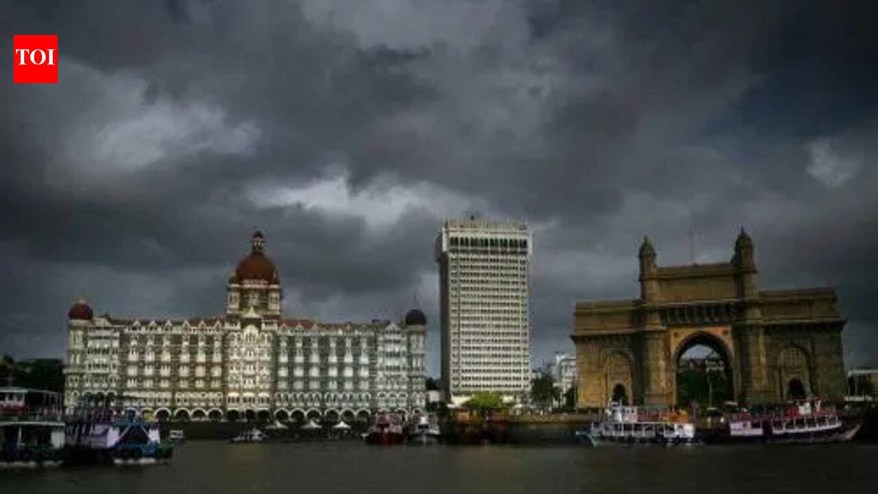 Gateway of India boats to go electric in phased shift