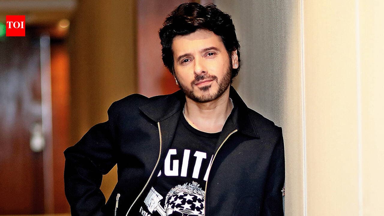 OTT showed a different side of me: Divyenndu Sharma on Mirzapur, typecasting & redefining stardom