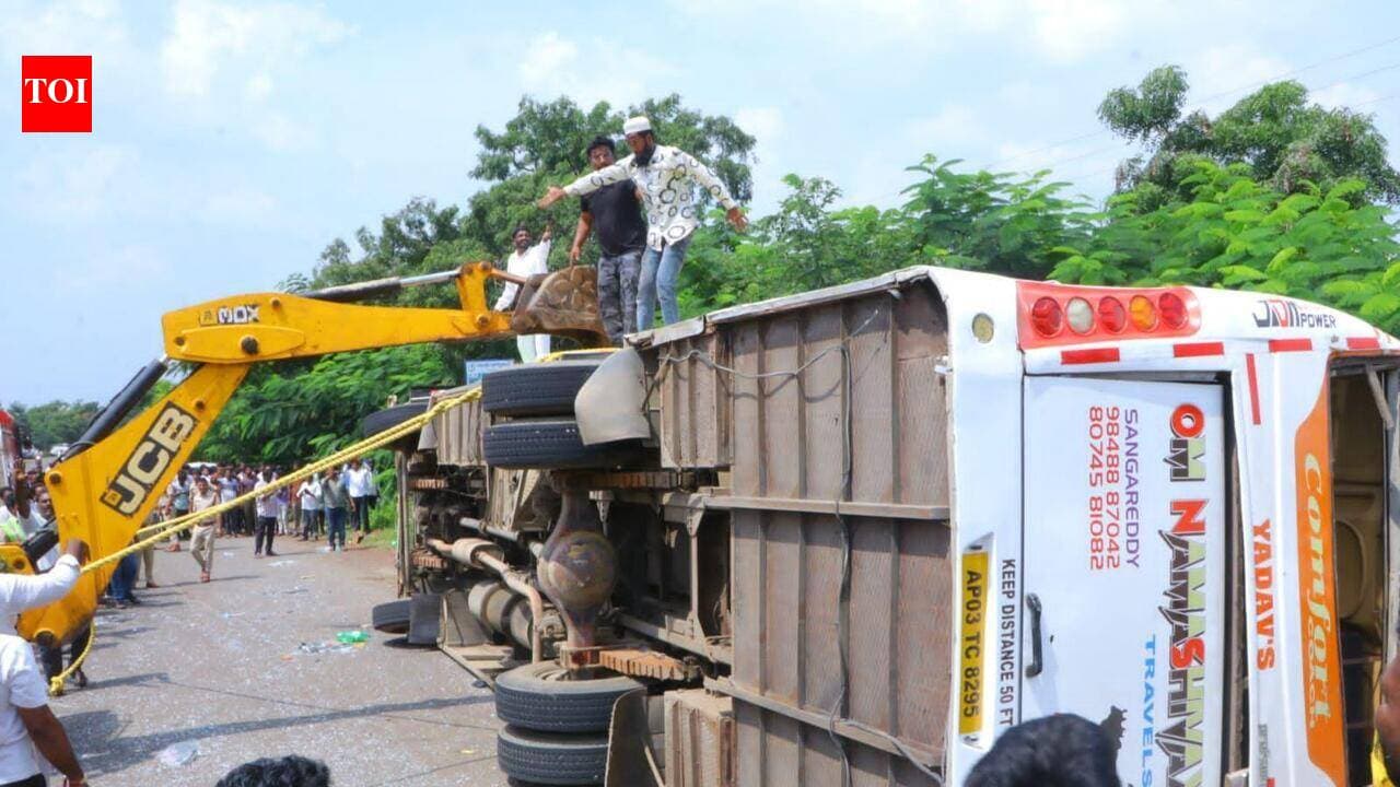 4 women killed as bus overturns on ghat road