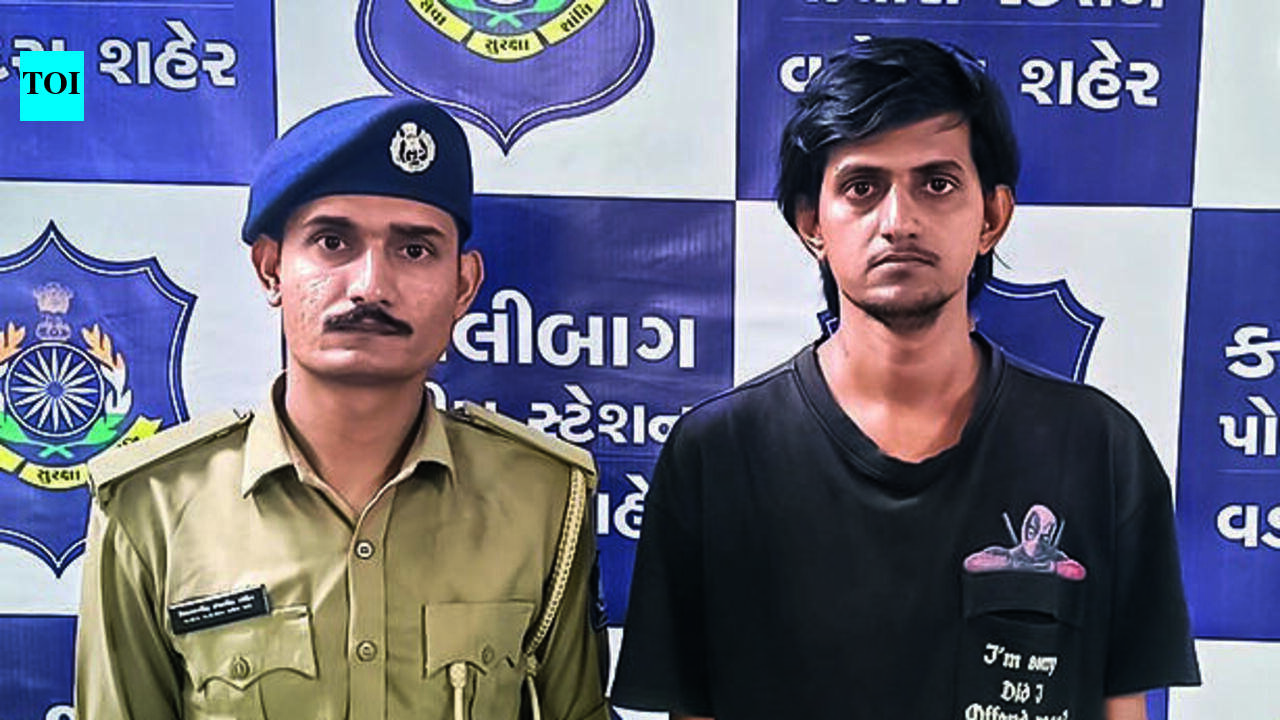 Man held under Pasa for cheating four of ₹83L